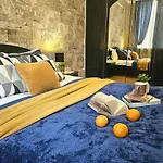 Classic Charm In Old Town With Cathedral Views شقة *