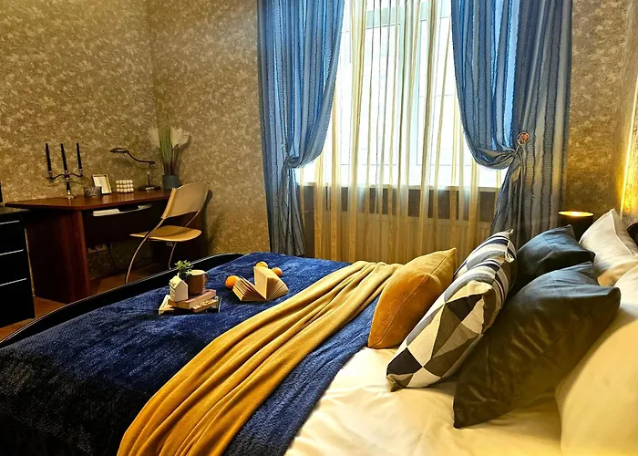 Classic Charm In Old Town With Cathedral Views