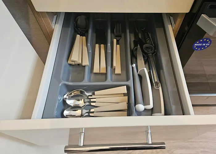 Classic Charm In Old Town With Cathedral Views Lägenhet Riga